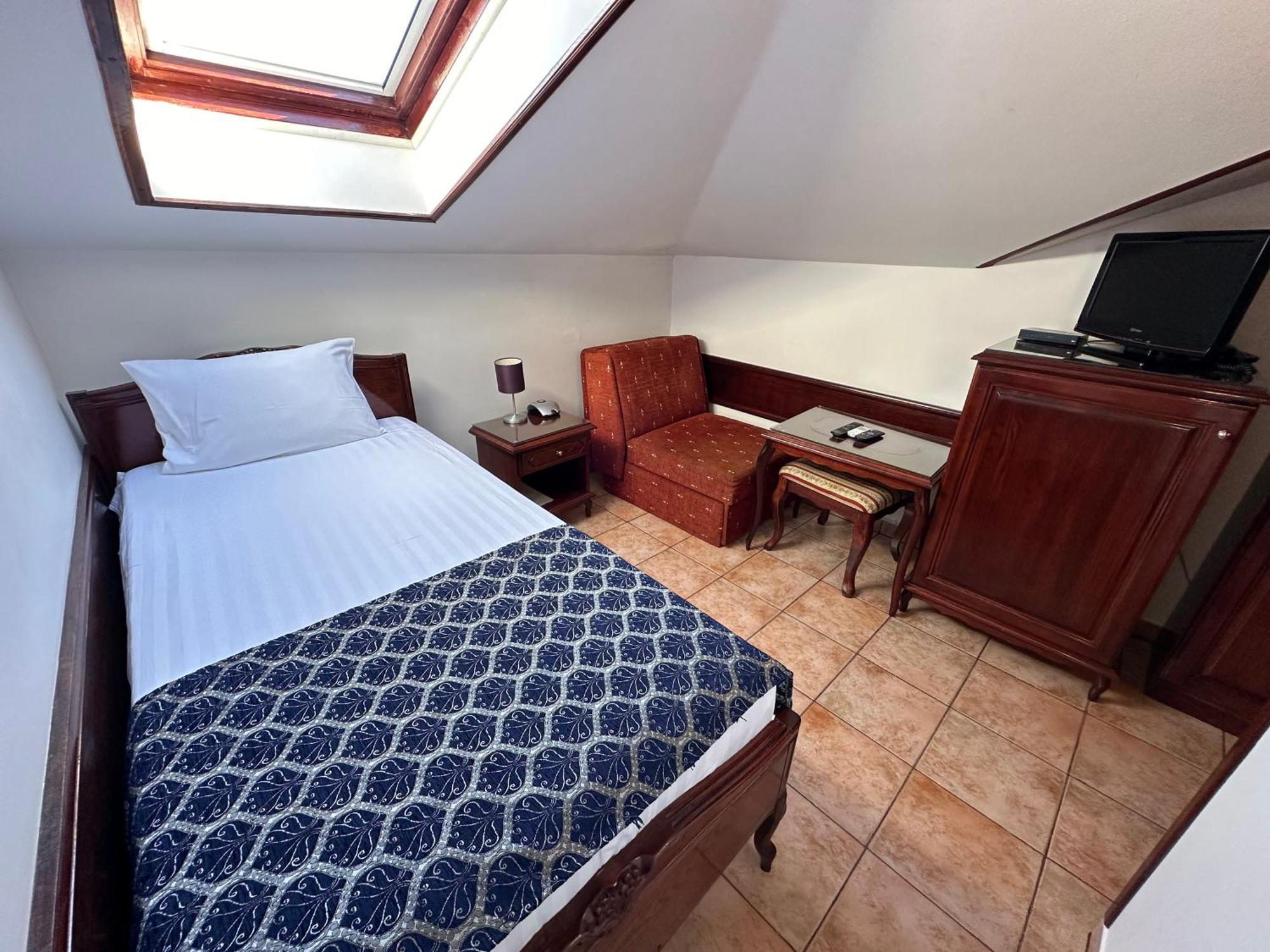 Beatrix Lux Hotel Budva Exterior foto